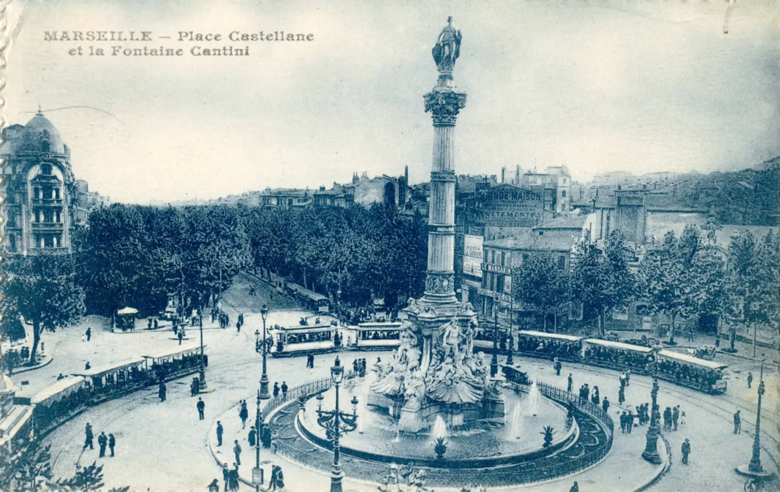 Carte postale ancienne de la place Castellane à Marseille avec la fontaine Cantini et des tramways